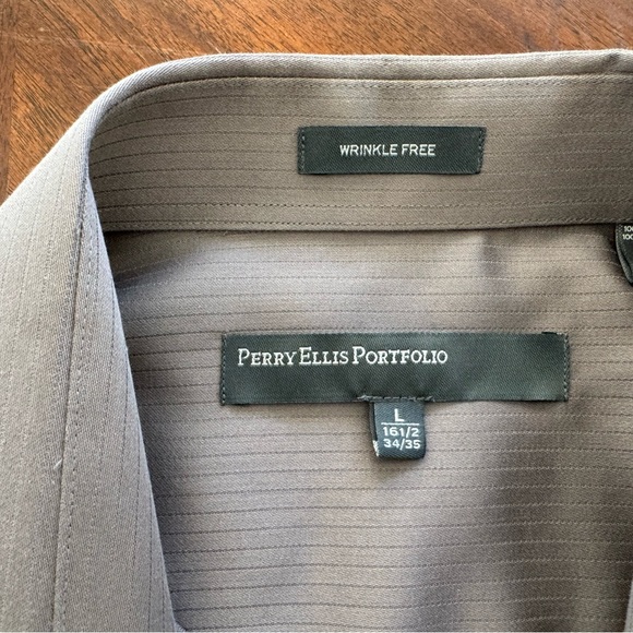 Perry Ellis Large Button Down Long Sleeve Grey (shiny sheen) - Picture 2 of 3